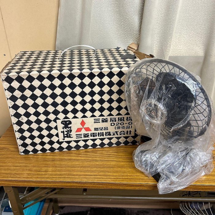 可議價【二手】日本原裝昭和時期三菱電風扇，限量版經典黑色臺式電風扇，三菱電機品質非凡，收藏精品2077【古韻閣】