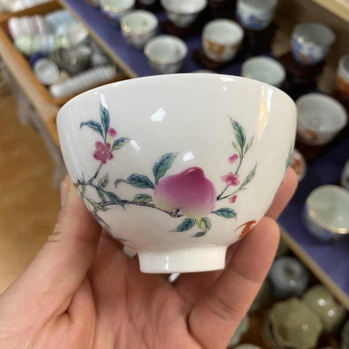 景德鎮粉彩九桃五福茶杯喝茶專用主人杯單杯品茗杯大號~特價| Yahoo拍賣
