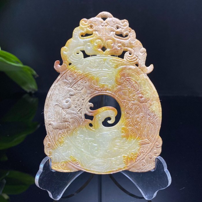 漢代玉璧和闐玉螭龍漢代和闐玉出廓雙螭鳳紋璧形佩，家父早年收藏，和闐