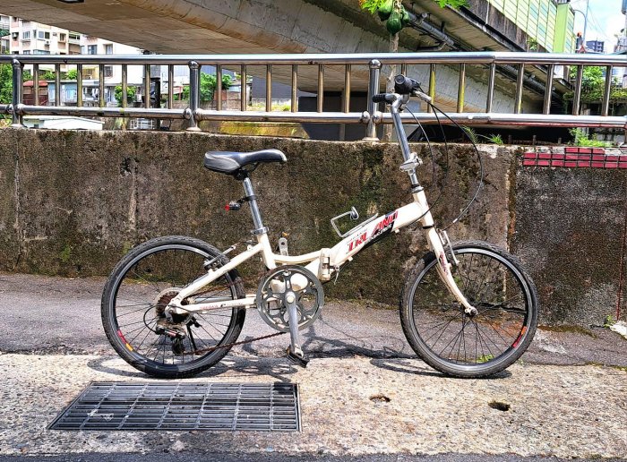 二手~IRLAND愛爾蘭 20吋 7段轉把變速 鋁合金折疊腳踏車 小徑 小折 單車~前後快拆輪~功能正常