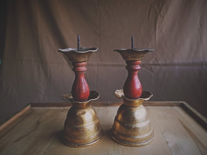 已售出】舊年代老件古鋁質木燭台古燭台老燭台早期燭台古雅靜美宗教收藏