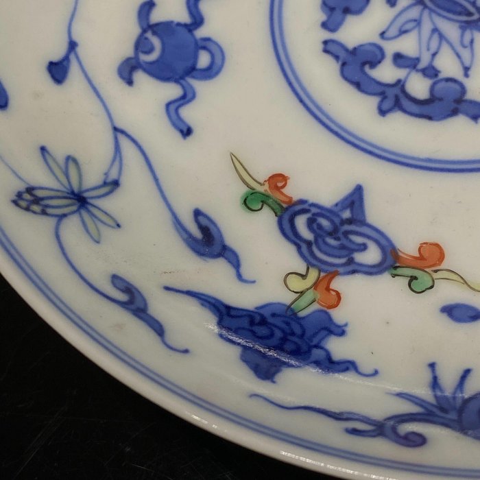 康熙青花五彩盤清康熙青花五彩龍鳳紋盤，家父早年收藏，形制為敞口淺腹