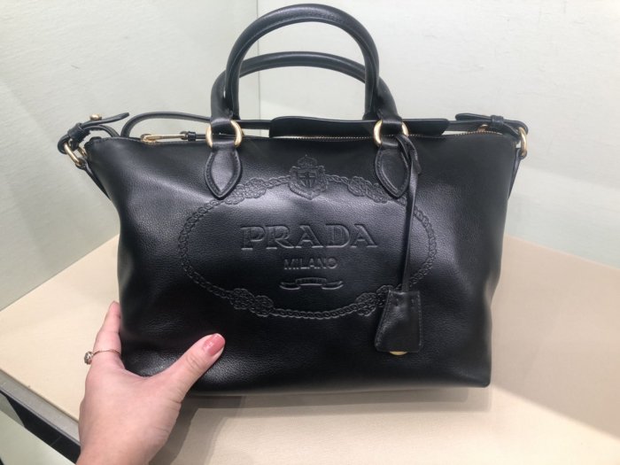 英國代購Prada 牛皮單肩/側背包1BA104 2EBJ Yahoo拍賣