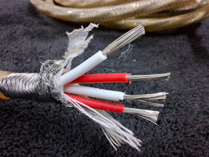 標標樂】【 發燒線Ortofon SPK-3900Q Silver 鍍銀喇叭線5米／41903】低