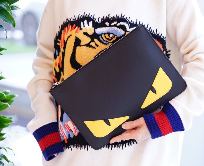 Fendi 7N00785 zip card holder 摩摩水晶眼大型手拿包黑/黃眼現貨