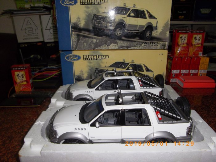 AUTOart廠牌1:18 FORD EXPEDITION HIMALYA (WHITE) 絕版車模| Yahoo拍賣
