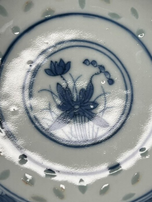 清代康熙款青花玲瓏蓋碗海外回流推薦，直徑10.6公分，工藝精湛，康熙年