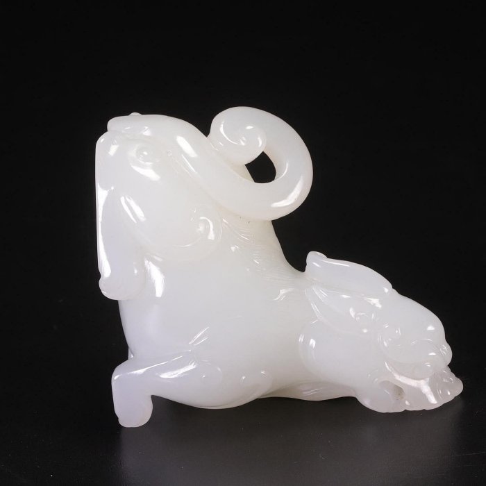 良渚石器和田玉瑞獸尺寸：4.8x2.8x5.3cm重73克NO1724 古玉擺件和田玉