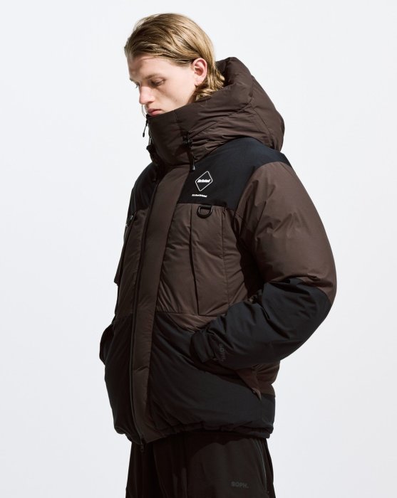 美品 FCRB-232023 DOWN BENCH PARKA Sサイズ F.C.Real Bristol（エフシーレアルブリストル）の「DOWN BENCH