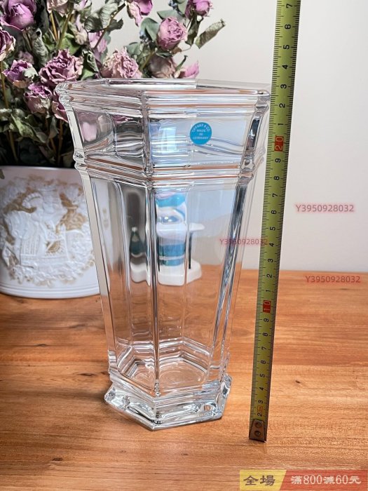 Tiffany & Co. 六角形ガラス花瓶 德國產蒂芙尼Tiffany & Co. 六邊形羅馬柱水晶花瓶造型和巴卡拉哈庫類似
