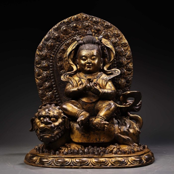 古銅製獸佛像 銅鎏金童子騎獸佛像，適合居家供奉尺寸高24厘米，寬20厘米，厚13厘米