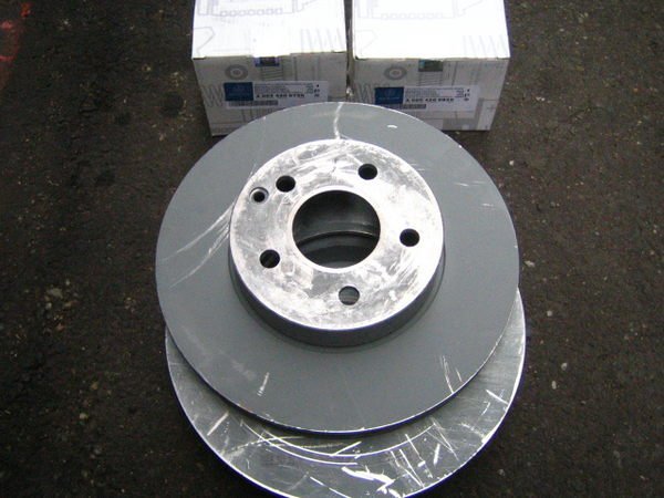 BMW煞車碟盤 來令片安裝E36 E46 E90 E91 E92 318 320 323 325 330 335 E39 E60 E61 F10 F11 F07 520 523 525 528 530