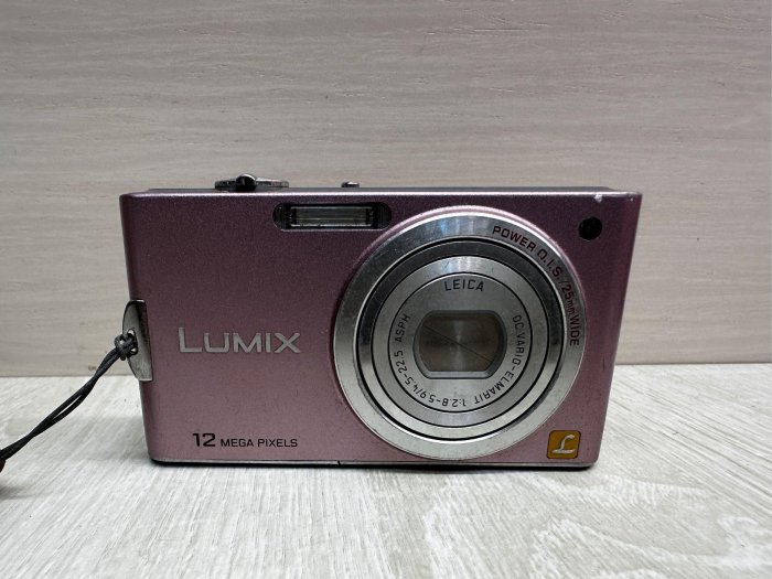Panasonic LUMIX DMC-FX65數位相機二手數位相機二手零件機無法使用