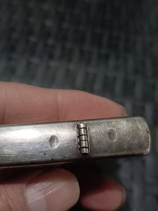zippo打火機中古品，美國制二手收藏品，銀或鍍銀材質，日本- 古董古玩