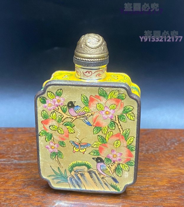 海外回流，銅胎琺瑯彩景泰藍花鳥鼻煙壺， 畫工精細，品相絕佳，造型