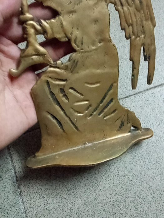 嚴選舊銅天使燭臺，海外回流精品，重量596克， CONDITION：佳，尺寸詳