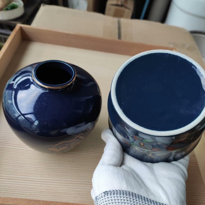 九谷燒藍釉瓷花瓶搭配孔雀牡丹灰皿精美陶瓷裝飾品九谷燒花瓶孔雀牡丹