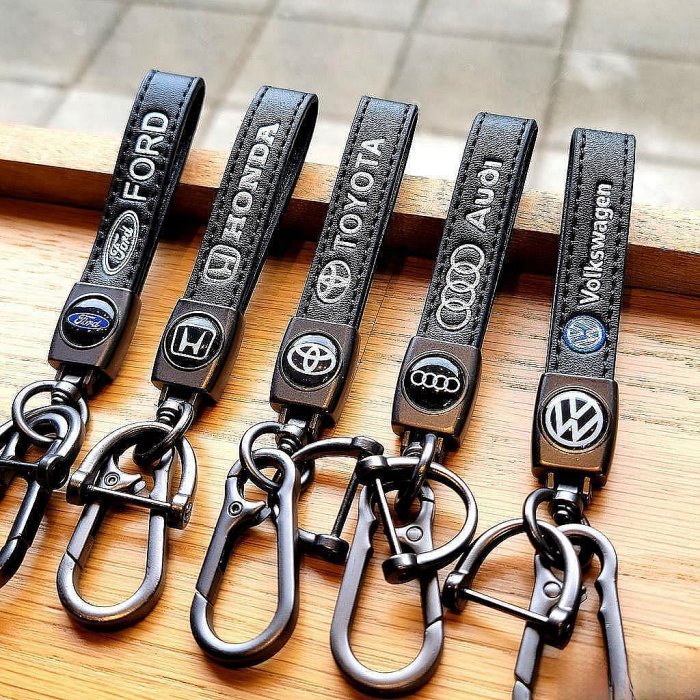 汽車鑰匙圈 鑰匙扣 皮革 吊飾 交車禮 BMW Benz AMG Toyota Honda Ford Audi VW適用 寶馬 BMW 汽車配件 汽車改裝 汽車