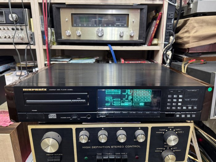 MARANTZ CD-880J 同樣是PHILIPS生產只是貼牌馬蘭士 內部完全一樣 附遙控器