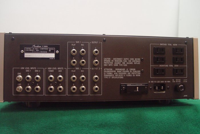 真善美音響維修買賣=世界名牌Accuphase C200X 高階前級擴大機黑膠輸入