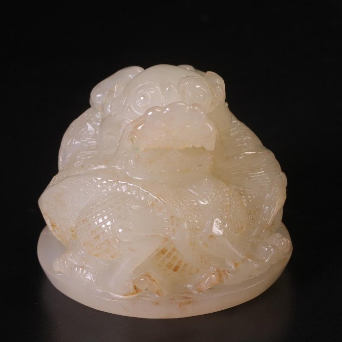 良渚石器和田玉龍掛件尺寸：直徑4.2高3.5cm重77克NO1600 古玉擺件和田
