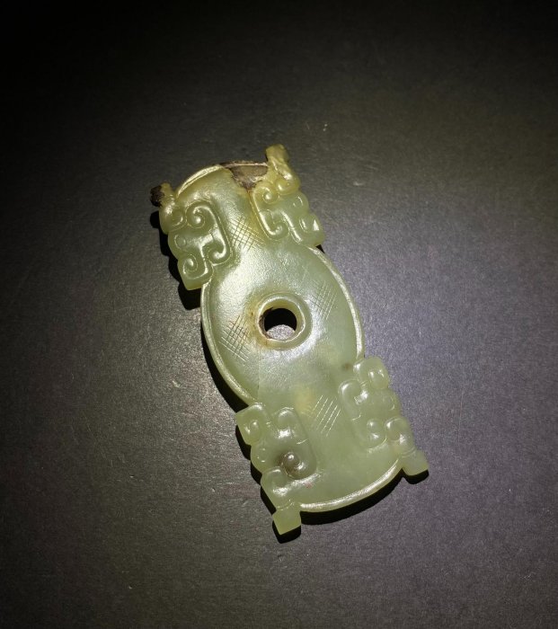 漢代和田玉玉虎商周玉佩戰漢代玉璧玉壁戰漢老和田玉尺寸：7.67*3.28