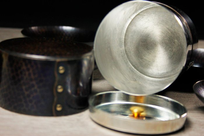 桑園の】玉川堂系紫金銅鎚起銅器清穗堂茶器818g 波浪鉚釘茶筒茶罐茶托
