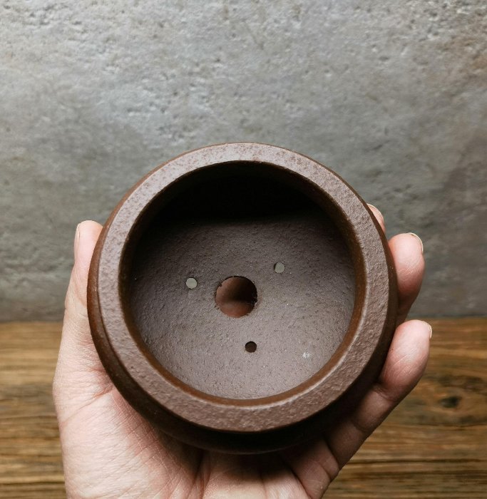 精品宜興紫砂三足鼎掌中寶花盆全手工40目老紫泥泥料制作小精品紫砂盆栽