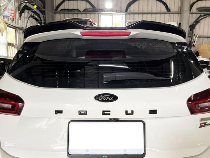 福特 Focus Mk4 Mk4.5 St line 刀鋒加大版 五門用 鴨尾 尾翼 大尾翼 大鴨尾 後擾流 空力套件