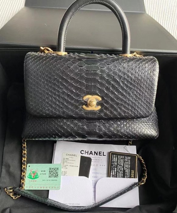 專櫃正品 香奈兒 CHANEL COCO HANDLE 中號 黑色 蟒蛇皮 金鍊（ 全新絕版品！優惠出清換現金 ）