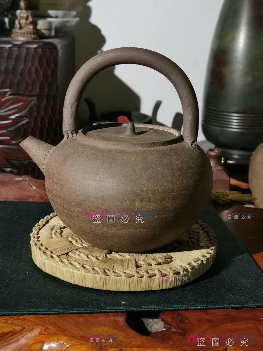 日本第三代平安春峰（井上春峰）本手作南蠻涼爐壺，炮口一體式提梁，獨孔出水，全部手捏手作，壺身春峰款，可直 舊藏 古董 古玩 二手【無遠弗屆】-2188