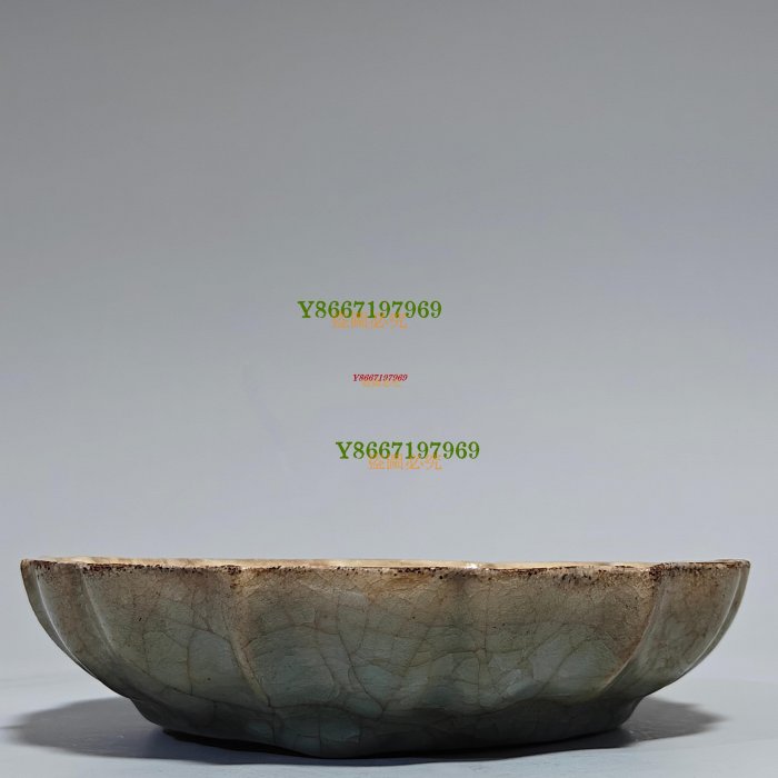 宋官窯汝瓷冰花冰裂紋刻字描金賞盤！此精致，手工制作，做工精細。胎質