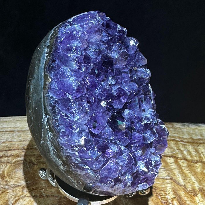 烏拉圭紫水晶恐龍蛋467公克ESP紫水晶恐龍蛋玄武岩帶皮帝王紫紫水晶恐龍