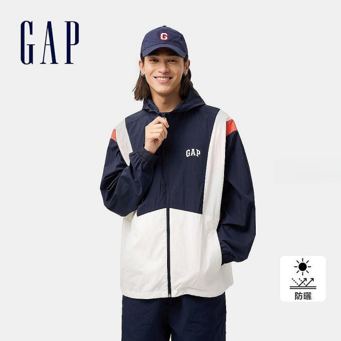 Gap 男裝 Logo印花防曬連帽外套-海軍藍拼接(723067)