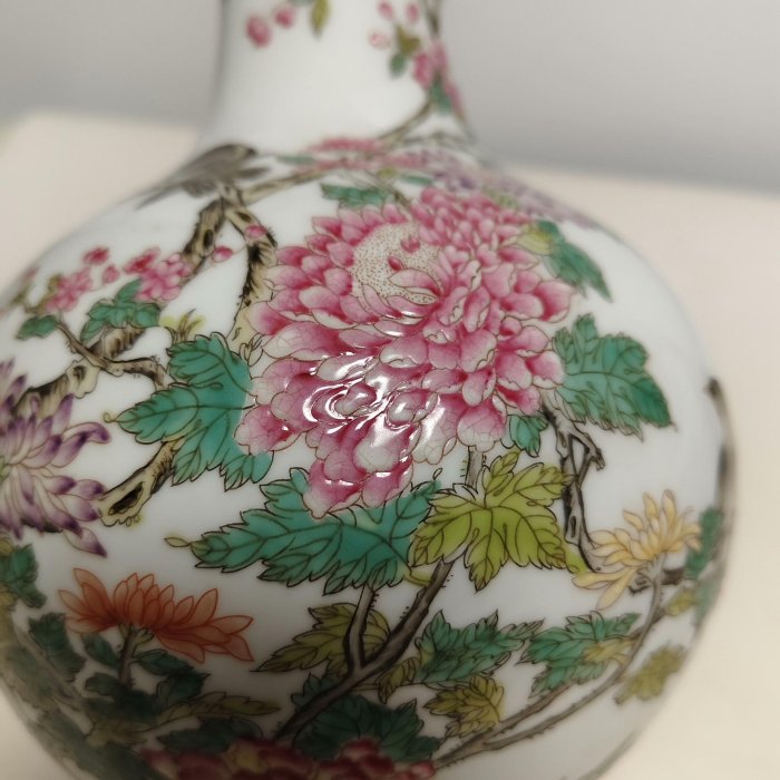 粉彩天球瓶雍正款花鳥紋| Yahoo拍賣