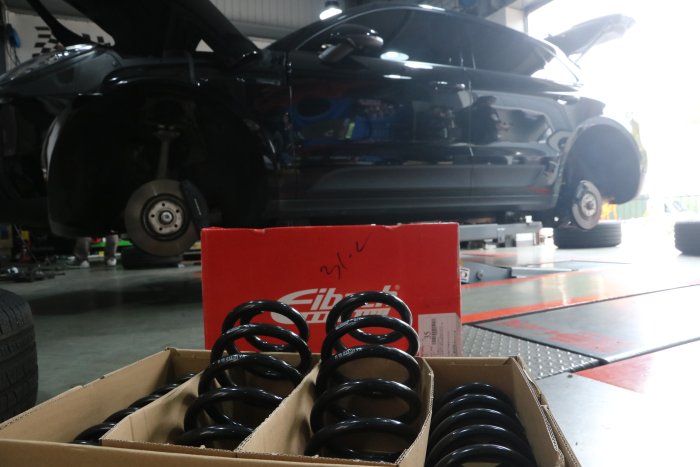 黃帝的店~PORSCHE Macan Cayenne 使用規格短彈簧~EIBACH Pro-Kit Soprt-line