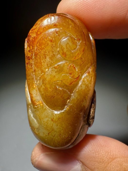 和闐玉龍紋勒子，玉質溫潤細膩，黃褐色澤自然漂亮！整體造型生動傳神，龍紋雕刻精美，紋路清晰流 | Yahoo拍賣