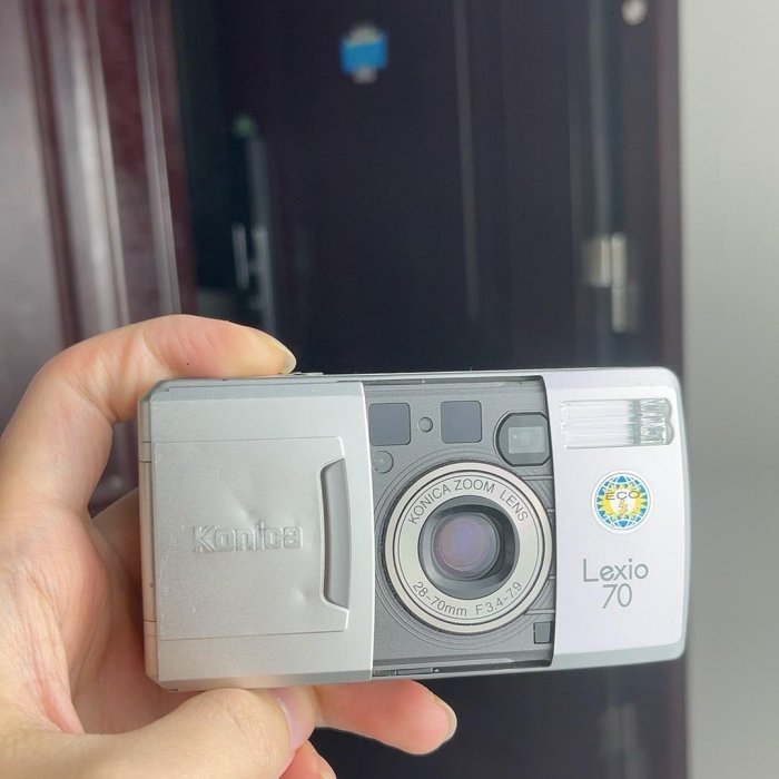 5717｜柯尼卡Konica Lexio 70 膠片相機mm變焦鏡頭成色還可以外觀有點