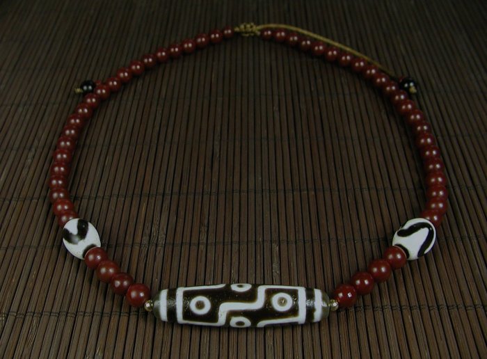 112　天珠　九眼天珠 　馬蹄痕　風化紋　dzibeads　！ 藏珠物流中心＊＊老礦風化九眼天珠*短頸鍊☆E614 | Yahoo拍賣