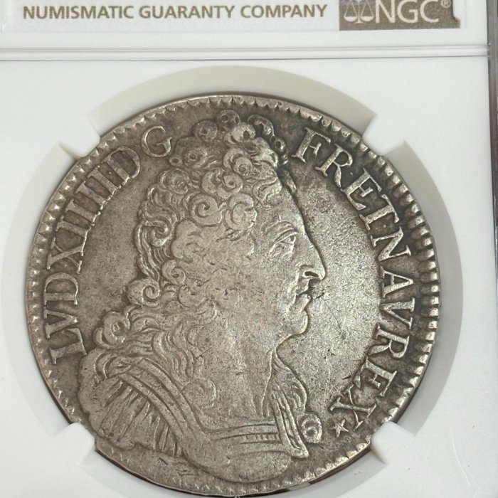 法國1709年路易十四NGC XF三皇冠埃居大銀幣，29克A廠巴黎製，路易十四