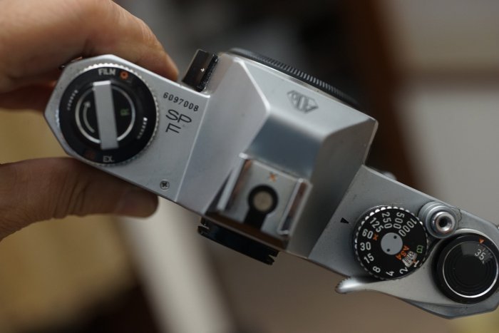 售】Pentax Spotmatic F (SPF) 全機械M42單眼底片機附電池加購