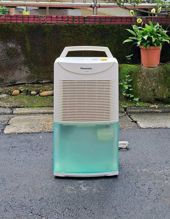 二手~Panasonic國際牌 6L 一級能效 除濕機 (F-Y105SW) ~~功能正常
