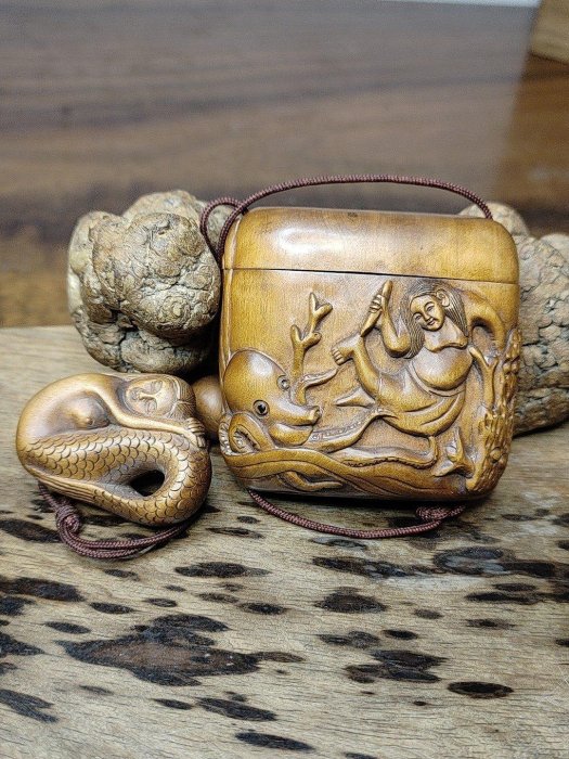 嚴選日式根付印籠全美品黃楊木雕葛飾北齋《章魚與海女》收藏現代工藝