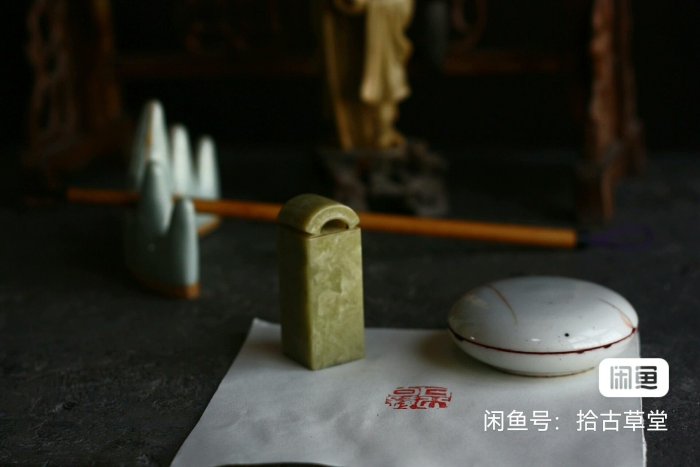 嚴選清末民國甜白釉印泥盒，原裝配備老實蓋子，直徑6cm，高2.1cm，實物