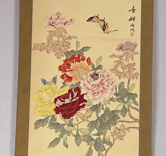 宋雨洲創作經典工筆牡丹絹本立軸，20世紀佳作嚴選推薦工筆重彩富貴牡丹