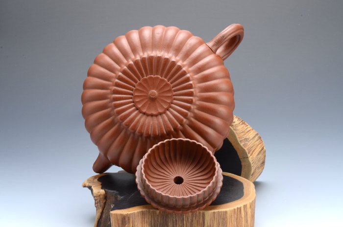 茗壺軒】研究員級高級工藝美術師--沈建強《合菊壺》拍賣等級收藏品