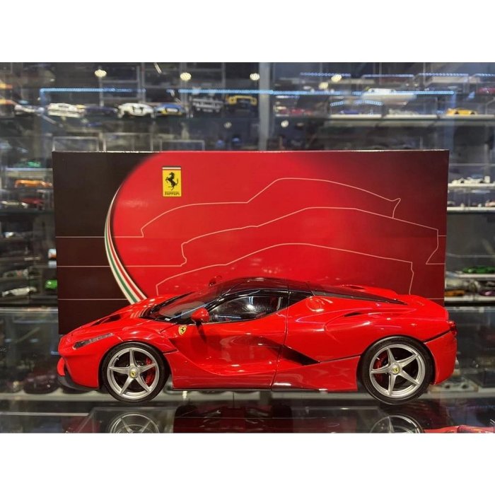 Diecast model cars Ferrari LaFerrari 1/18 Burago La red ohne Vitrine
