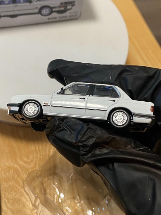 TOMYTEC多美卡TLV LVN93a BMW 325i日版素漆白老車模型盒內無損品相極佳