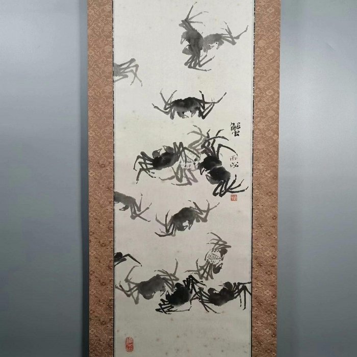 日本茶室掛畫《蟹》紙本卷軸掛畫掛軸面備注：年久難免有磨損和折痕黃斑
