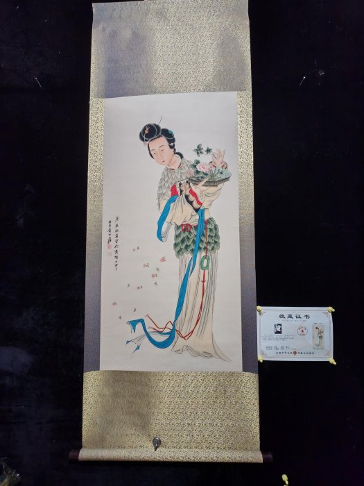 編號AQL167大四尺中堂，作舊帶證書，帶防偽作品天女圖作者張大千材料